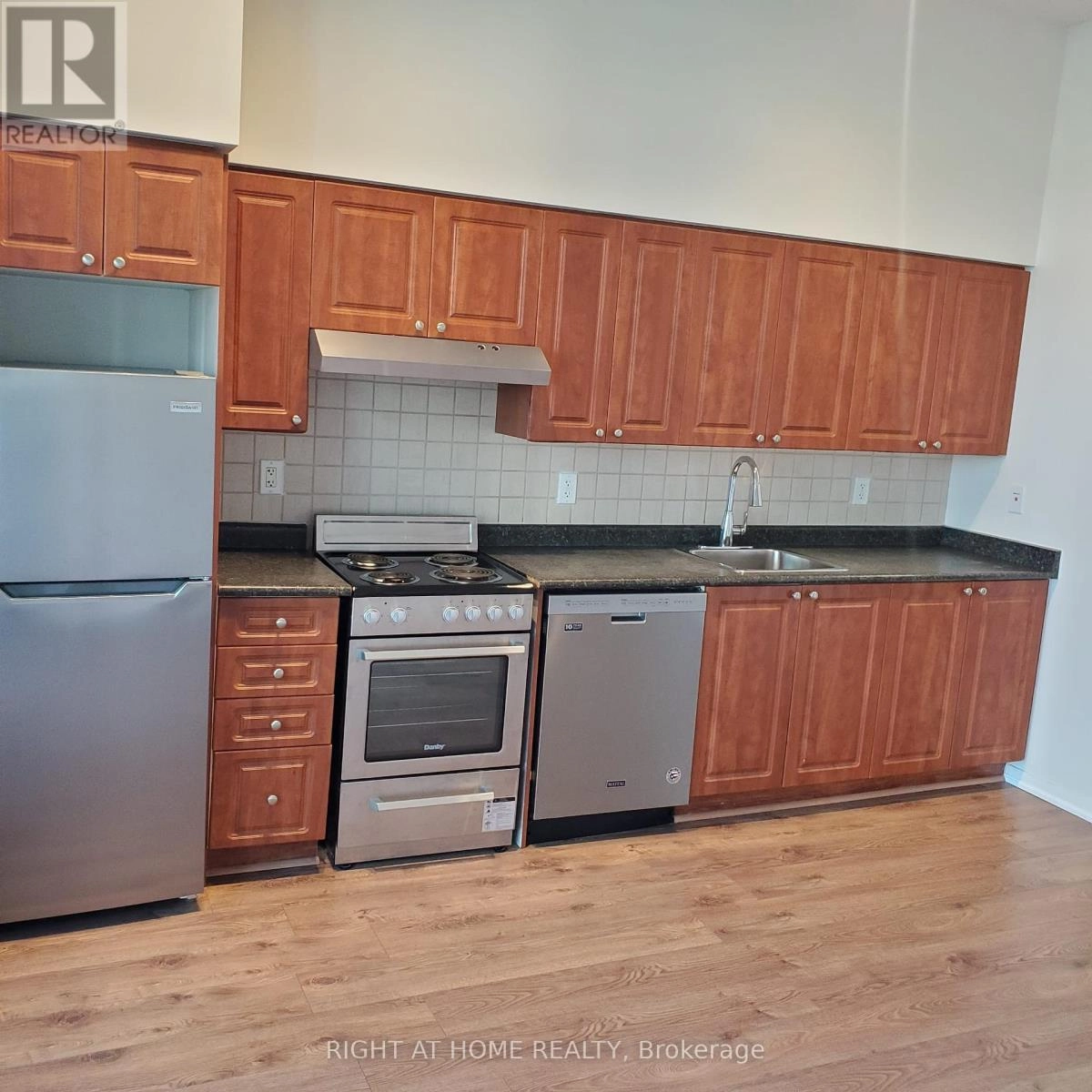 115 - 231 Fort York Boulevard, Toronto, Ontario  M5V 1B2 - Photo 3 - C12344759
