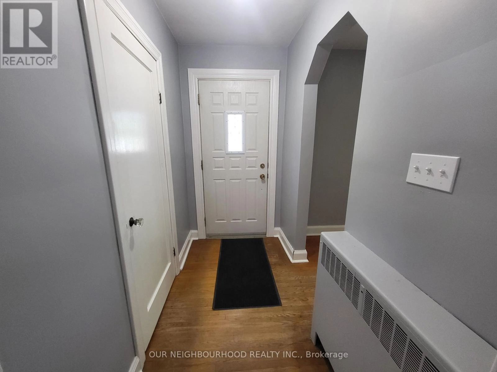 221 Liberty Street N, Clarington, Ontario  L1C 2M6 - Photo 3 - E12346439