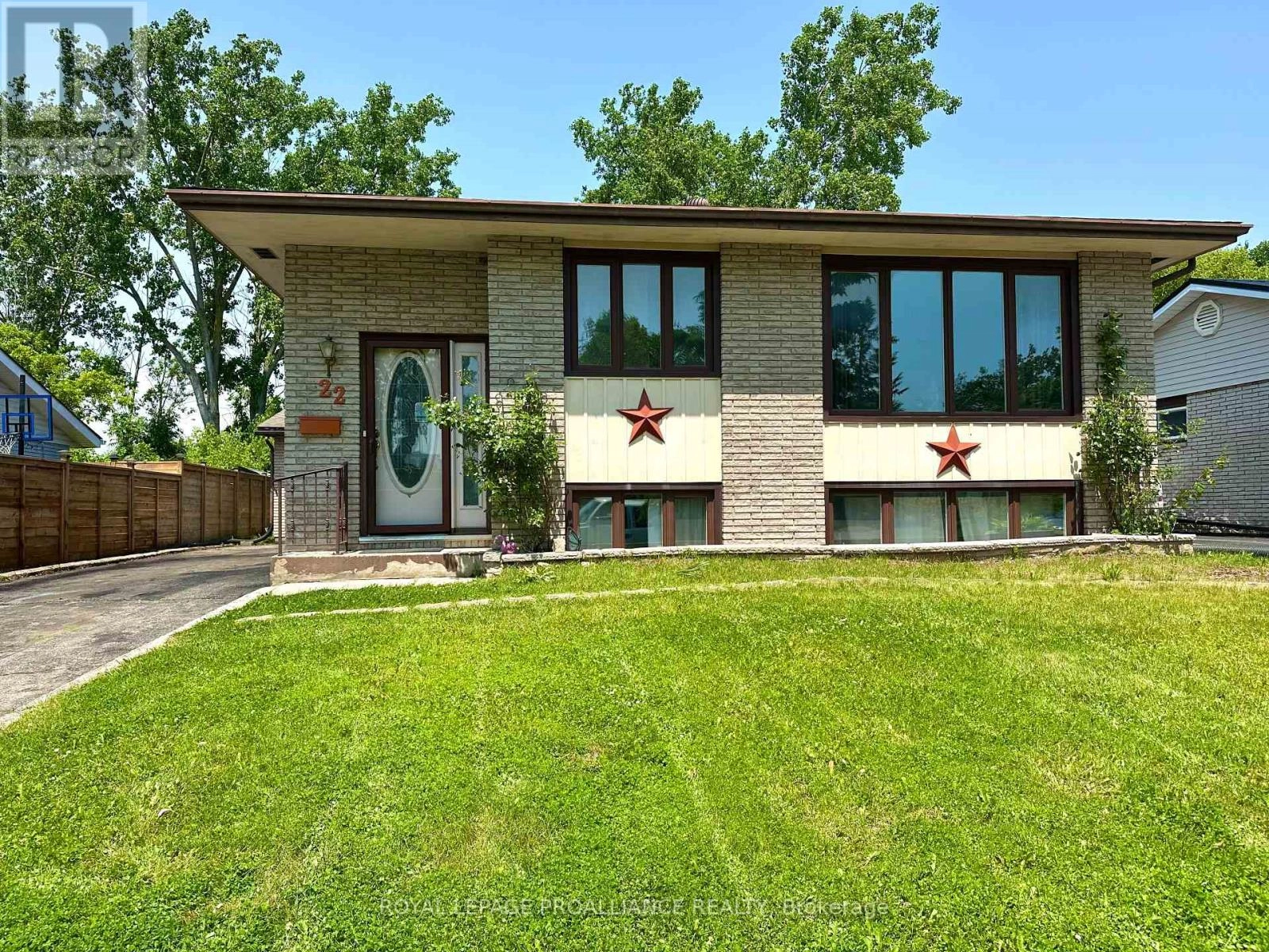22 CONNOLLY AVENUE, Quinte West, Ontario