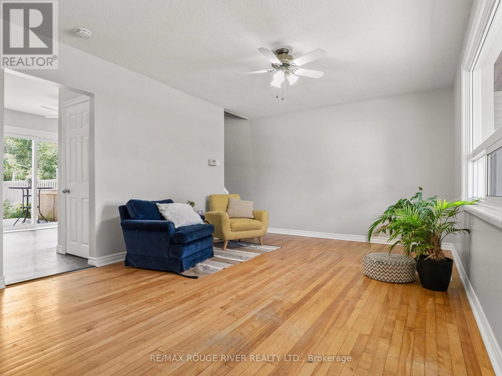 412 Alexandria Drive, Cobourg, Ontario  K9A 5T1 - Photo 3 - X12347828