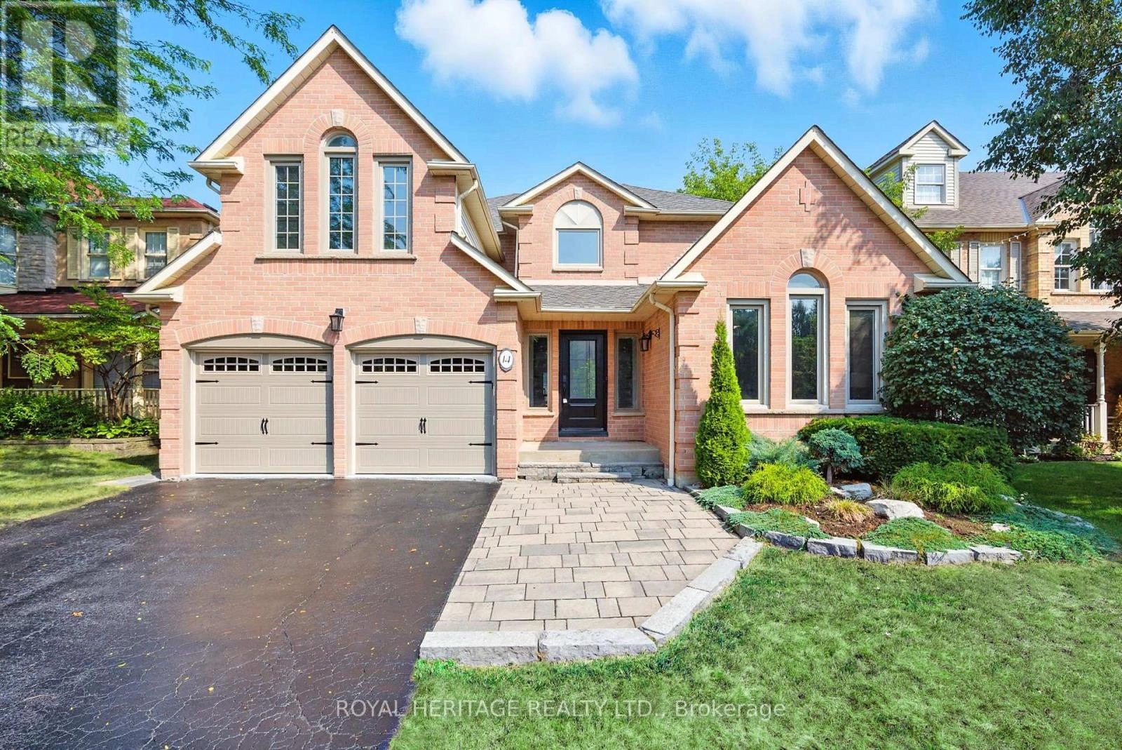 14 Balsdon Crescent, Whitby, Ontario  L1P 1L5 - Photo 2 - E12327735