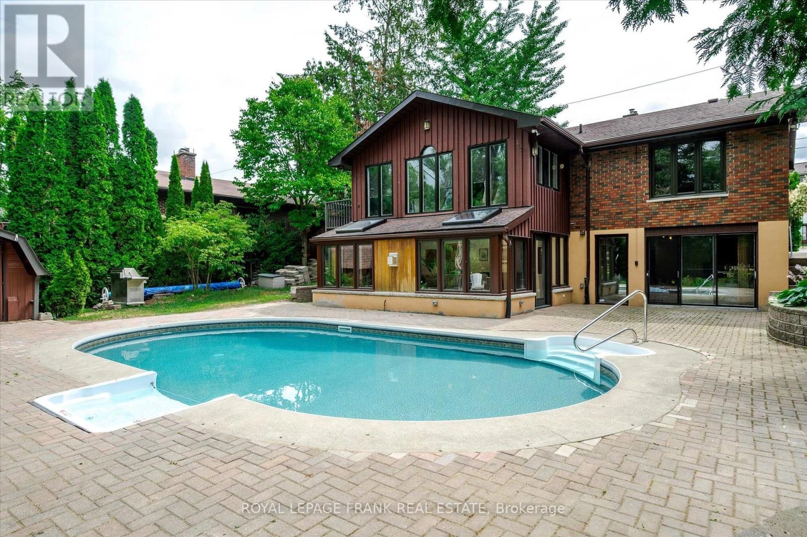 256 Sherin Avenue, Peterborough South, Ontario  K9J 1B6 - Photo 2 - X12312338