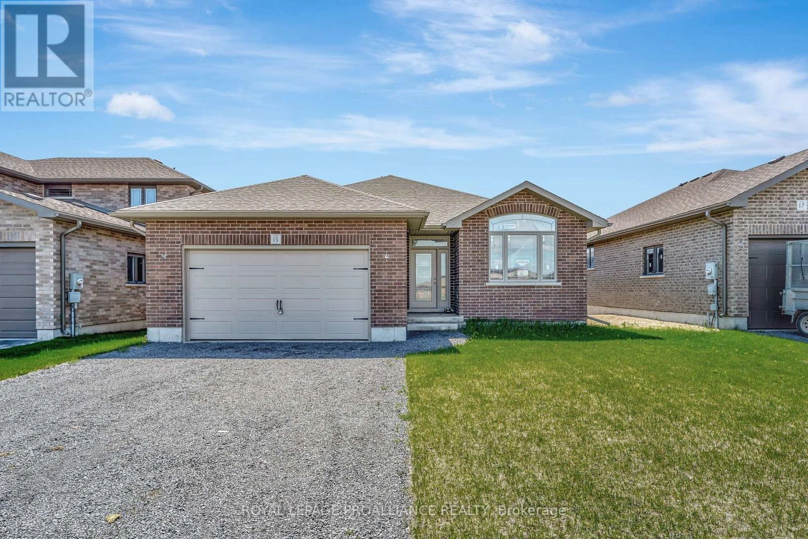 15 Andrew Crescent, Quinte West, Ontario  K8V 0K1 - Photo 3 - X12348436