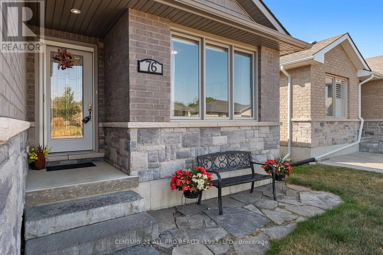 76 Royal Gala Drive, Brighton, Ontario K0K 1H0 - Photo 4 - X12348897