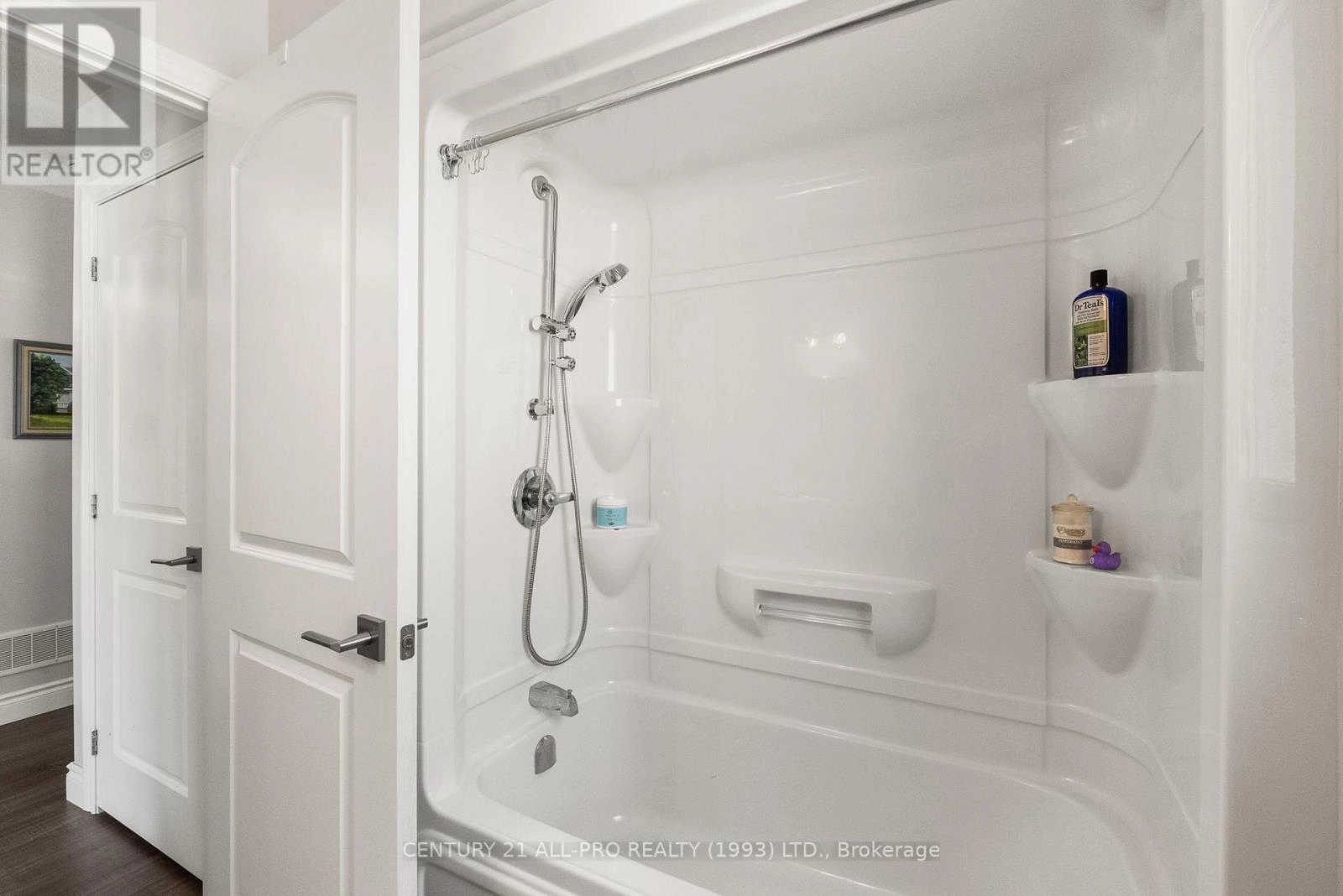 76 Royal Gala Drive, Brighton, Ontario K0K 1H0 - Photo 9 - X12348897