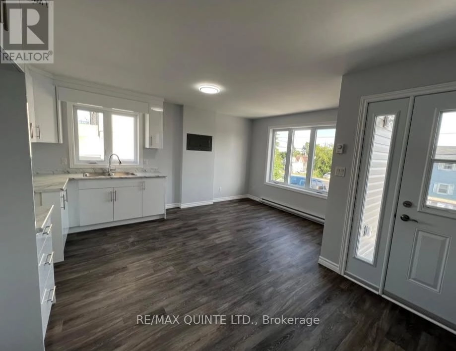198 Dundas Street E, Quinte West, Ontario  K8V 1L9 - Photo 3 - X12344933