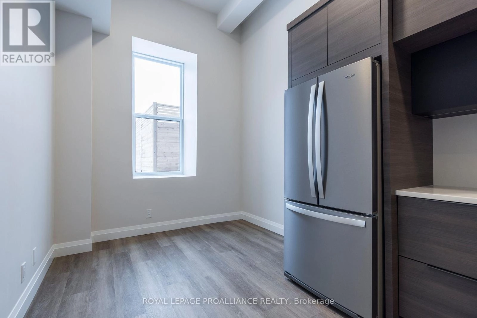 1 - 261 Front Street, Belleville, Ontario  K8N 2Z6 - Photo 3 - X12350127