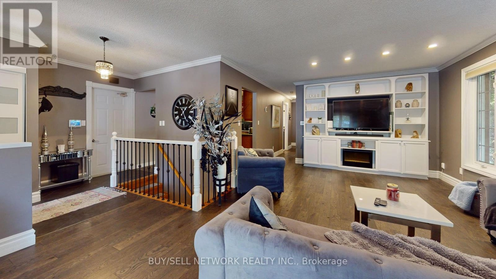 2504 Idyllwood Crescent, Peterborough East, Ontario  K9L 1Y9 - Photo 3 - X12350204