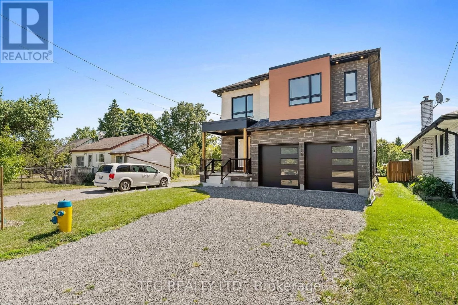 678 Otonabee Drive, Peterborough South, Ontario  K9J 7P9 - Photo 2 - X12350230
