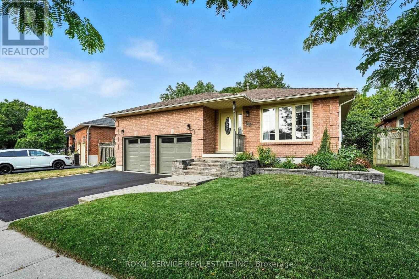 69 Firwood Avenue, Clarington, Ontario  L1E 2B2 - Photo 3 - E12350364
