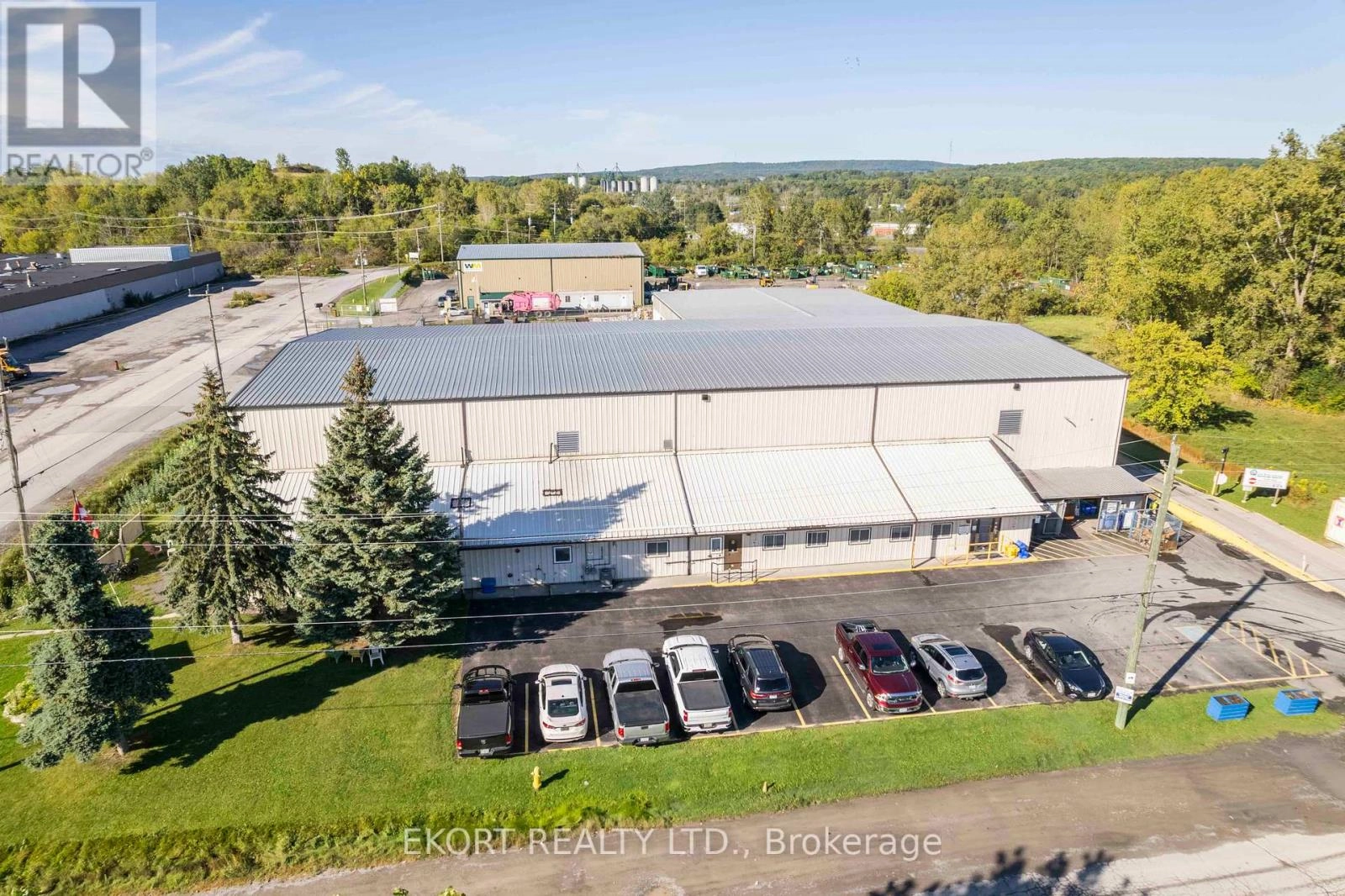 270 West Street, Quinte West, Ontario  K8V 2N3 - Photo 1 - X12350626
