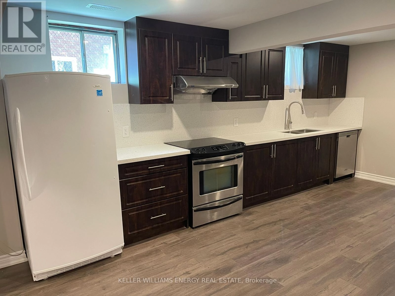63 Inglewood Place, Whitby, Ontario  L1N 8Z8 - Photo 1 - E12350711