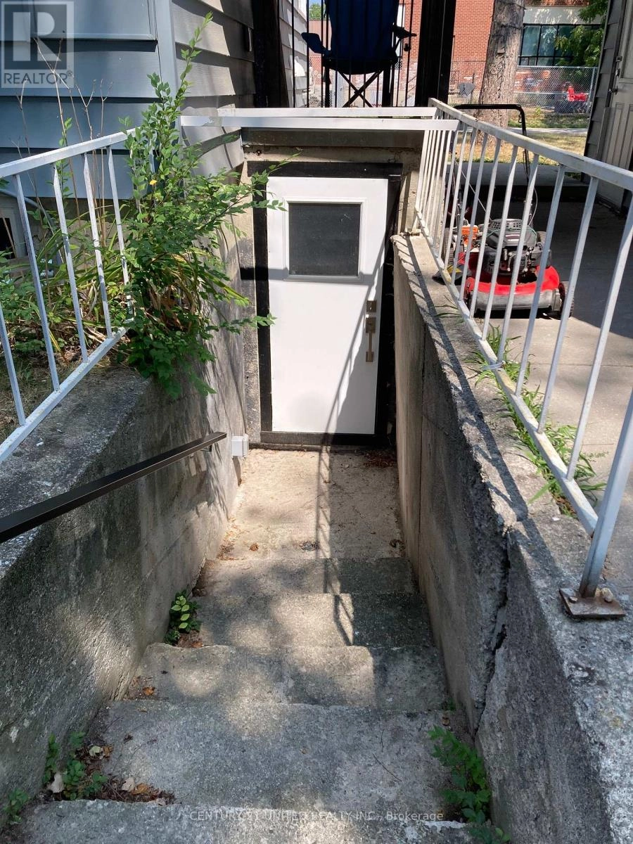 89 College Street E, Belleville, Ontario  K8P 2E8 - Photo 1 - X12350898