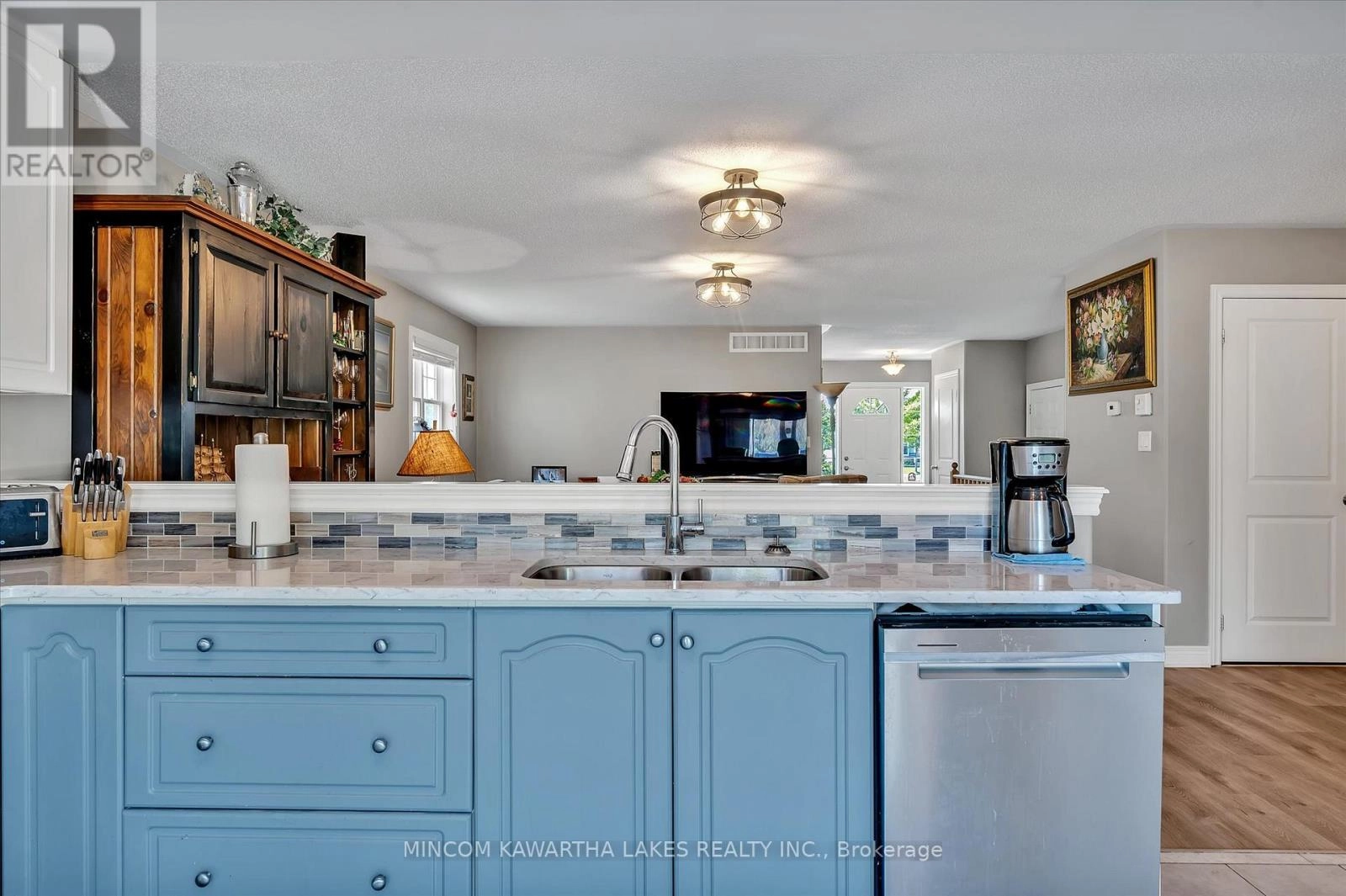 2 Peace Crescent, Peterborough North, Ontario K9H 0C1 - Photo 14 - X12350983