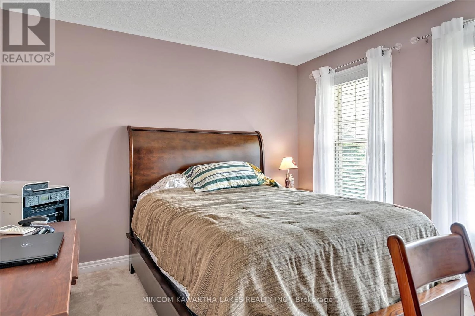 2 Peace Crescent, Peterborough North, Ontario K9H 0C1 - Photo 25 - X12350983