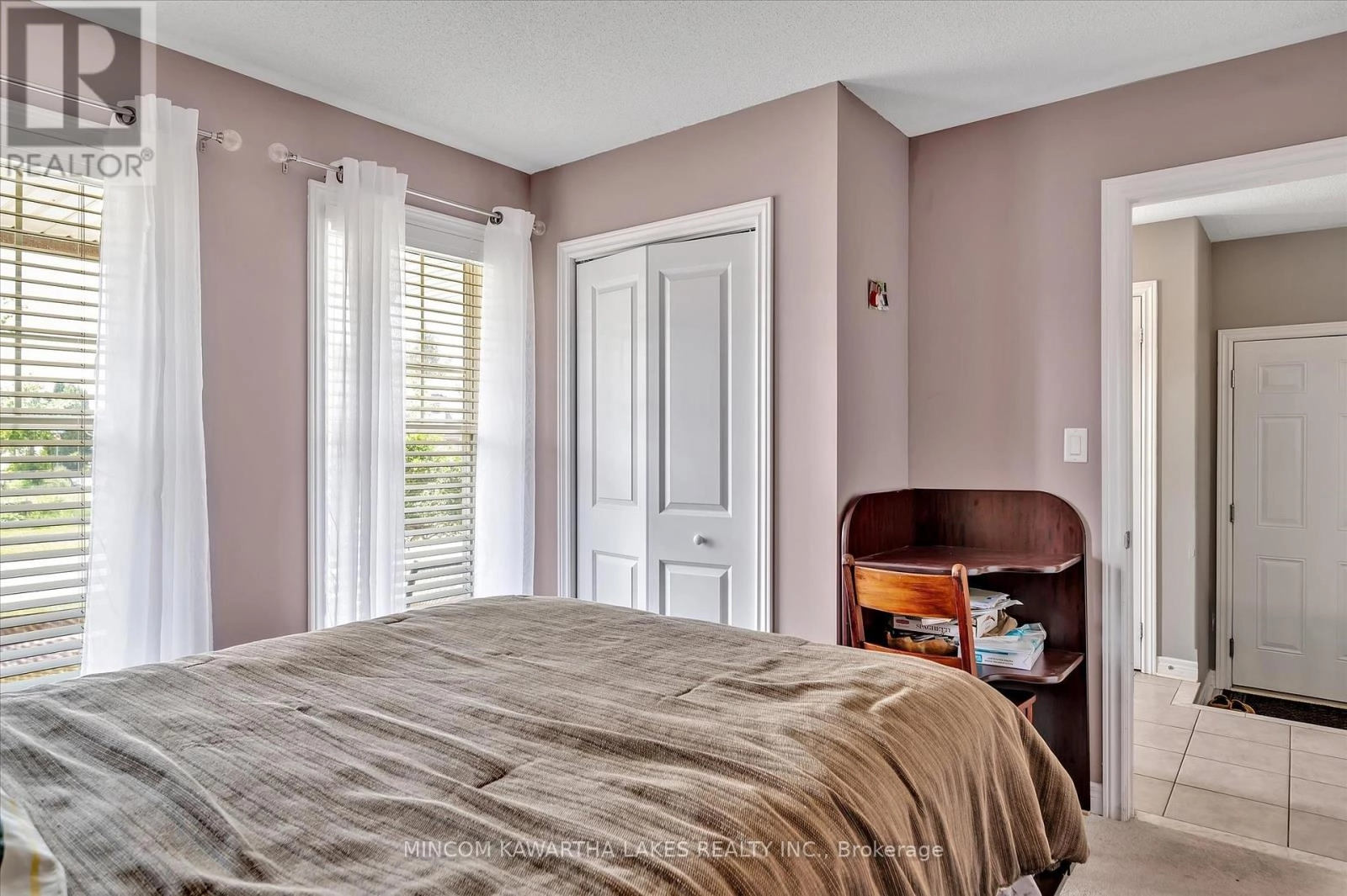 2 Peace Crescent, Peterborough North, Ontario K9H 0C1 - Photo 26 - X12350983