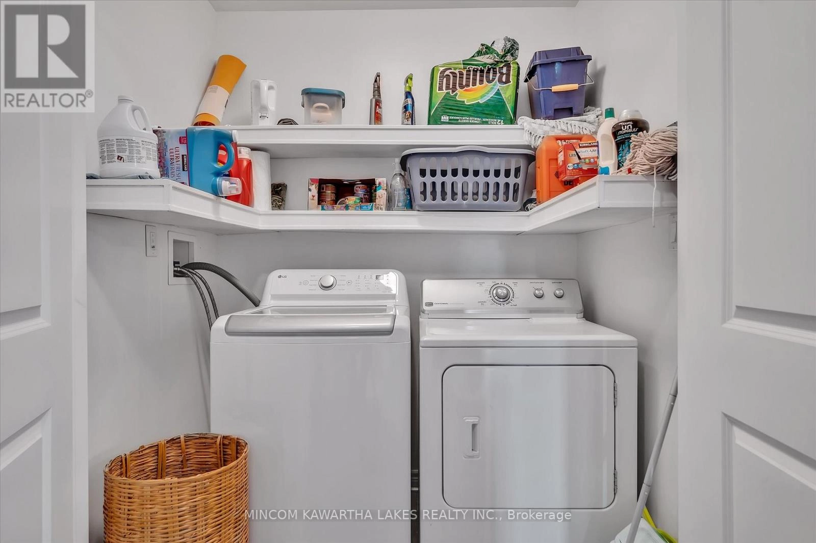 2 Peace Crescent, Peterborough North, Ontario K9H 0C1 - Photo 28 - X12350983