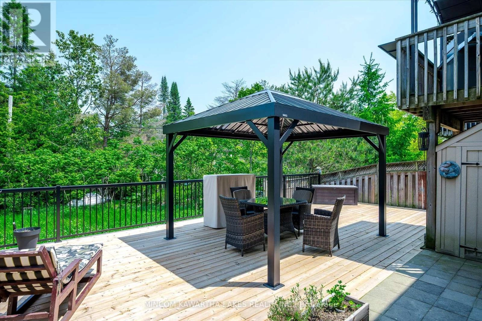 2 Peace Crescent, Peterborough North, Ontario K9H 0C1 - Photo 34 - X12350983