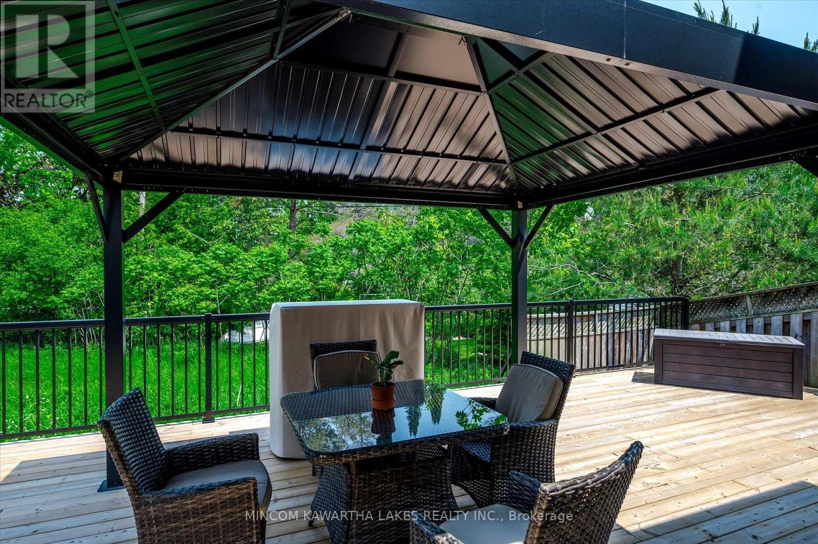 2 Peace Crescent, Peterborough North, Ontario K9H 0C1 - Photo 35 - X12350983