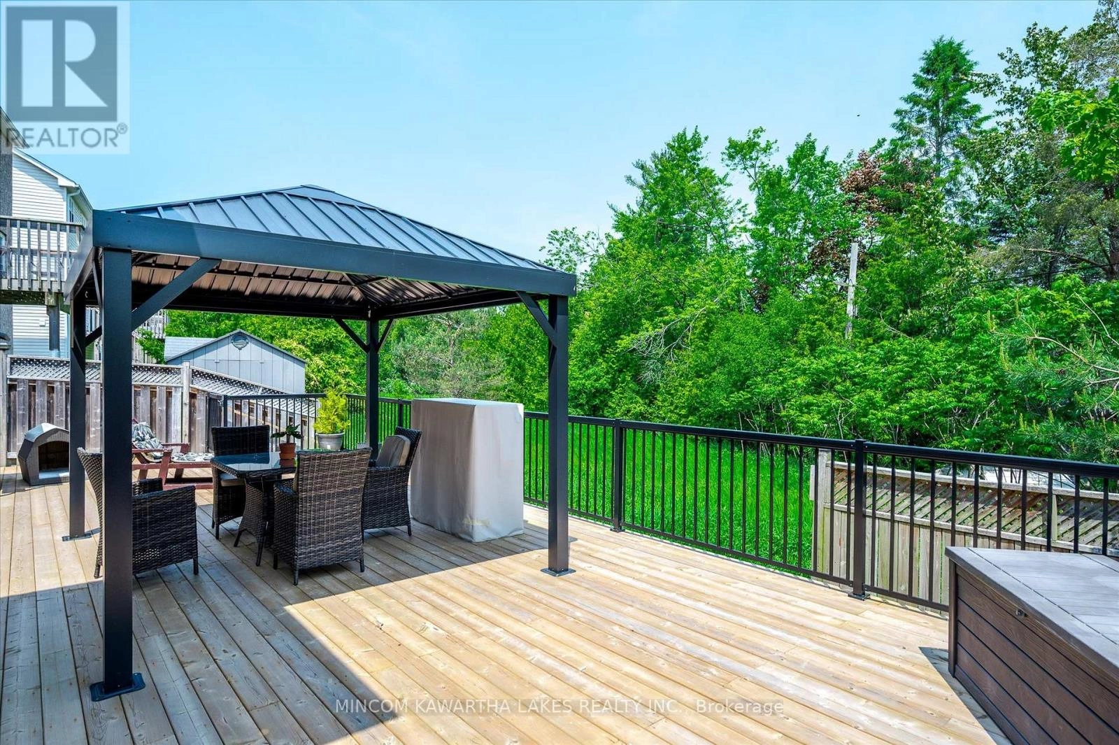 2 Peace Crescent, Peterborough North, Ontario K9H 0C1 - Photo 37 - X12350983