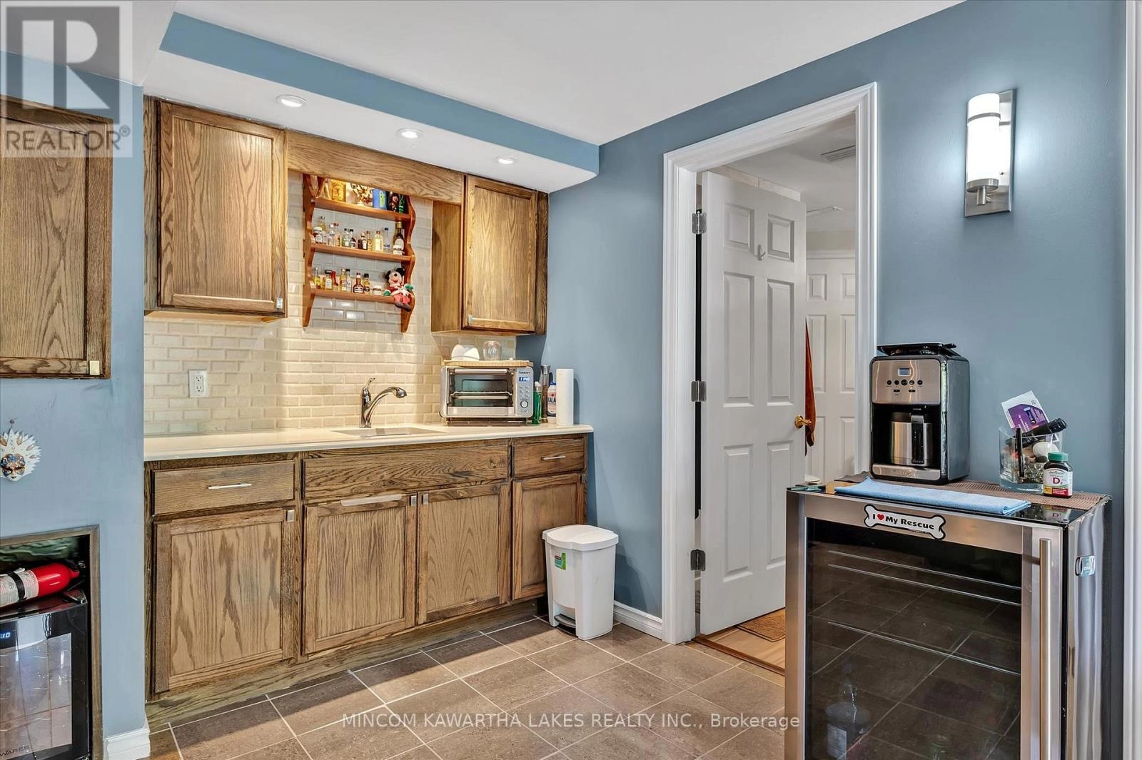 2 Peace Crescent, Peterborough North, Ontario K9H 0C1 - Photo 43 - X12350983