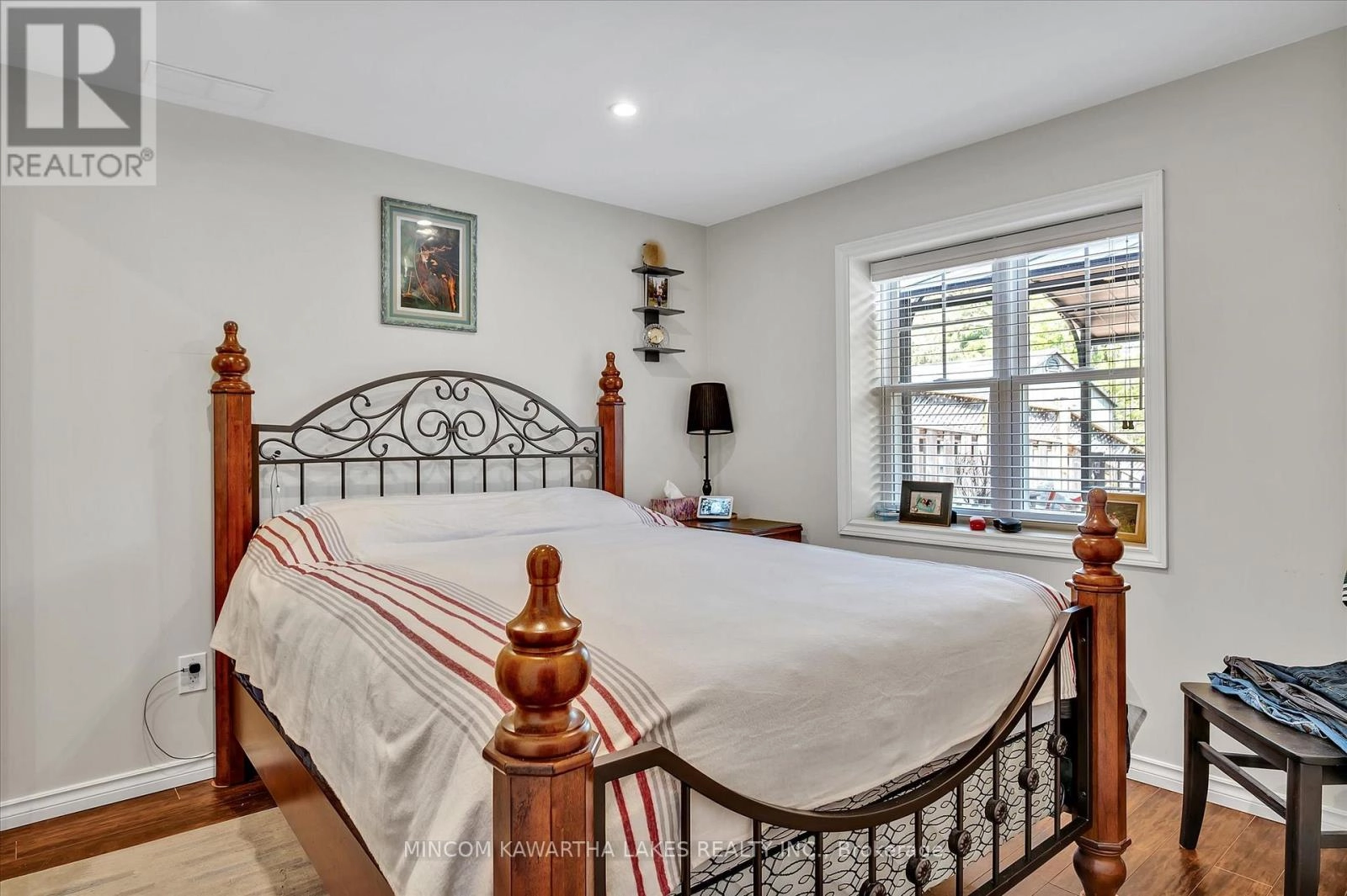 2 Peace Crescent, Peterborough North, Ontario K9H 0C1 - Photo 44 - X12350983