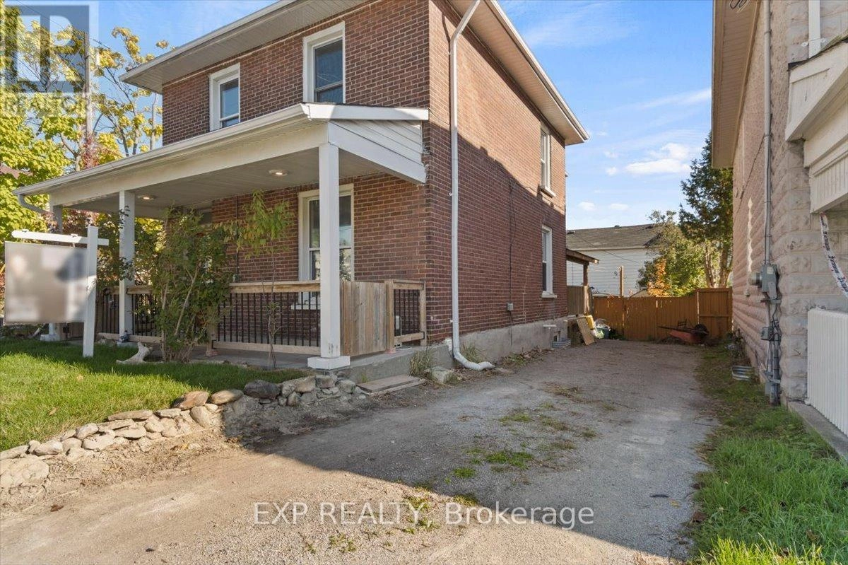 650 Armour Road, Peterborough East, Ontario  K9H 1Z4 - Photo 1 - X12351578