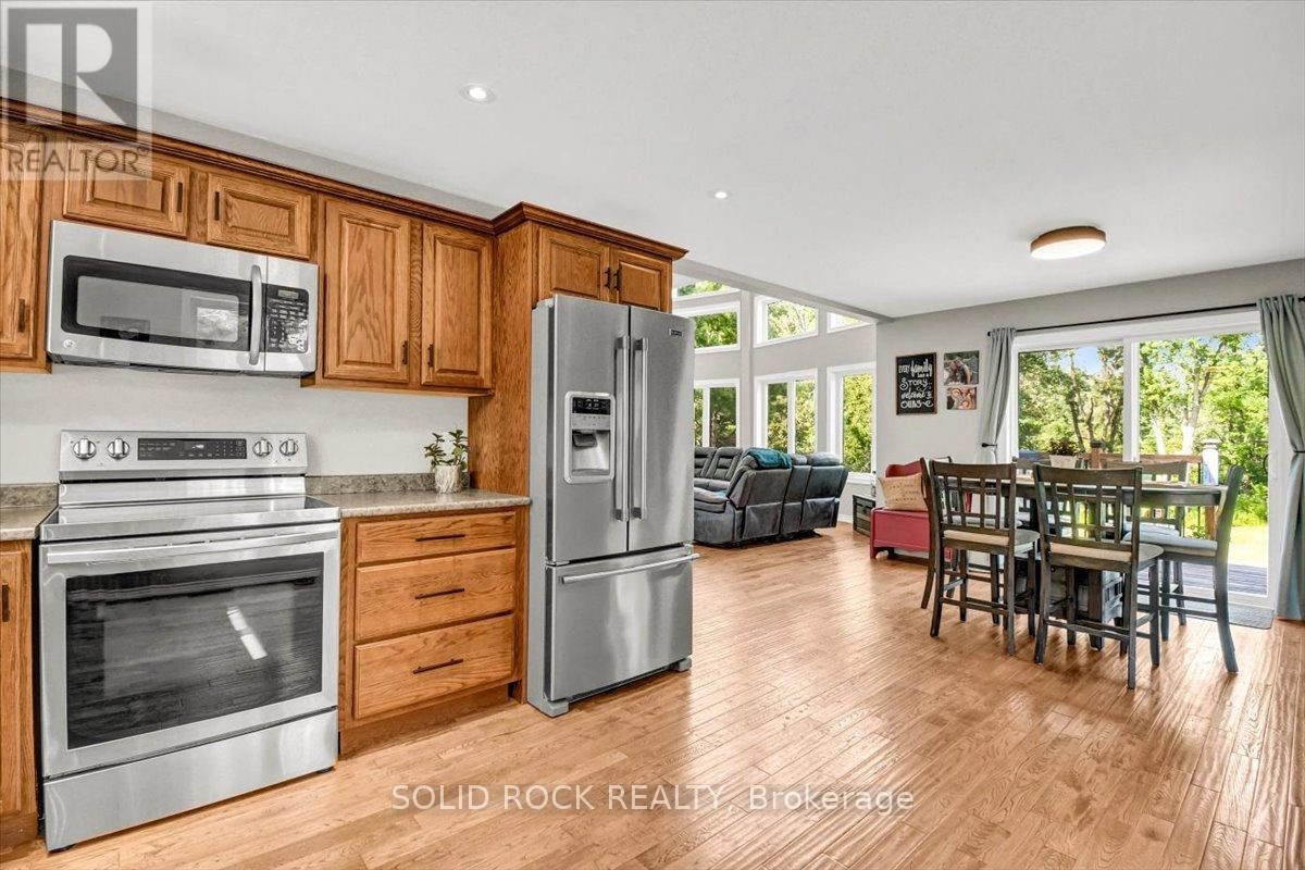 564 Bosley Road, Tweed, Ontario K0K 2K0 - Photo 10 - X12351710