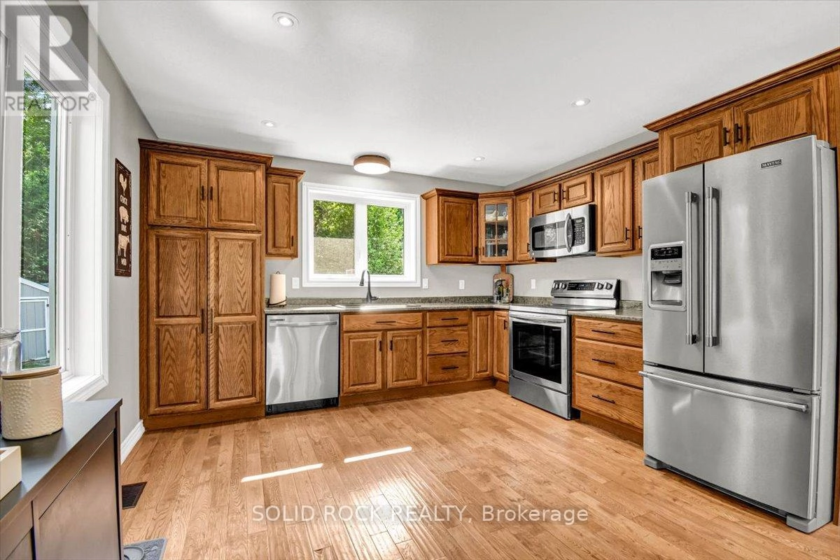 564 Bosley Road, Tweed, Ontario K0K 2K0 - Photo 9 - X12351710