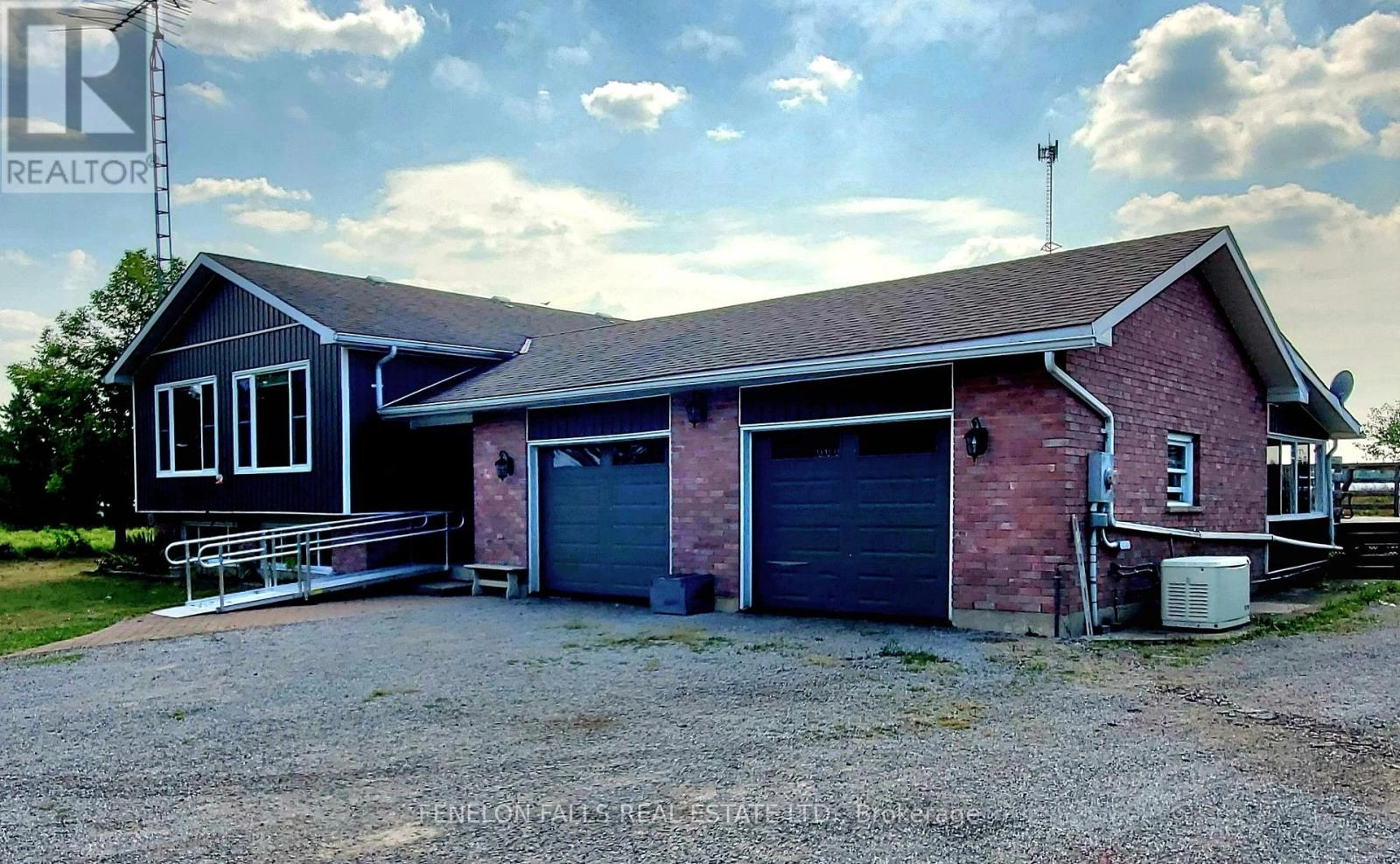 109 Bulmers Road, Kawartha Lakes, Ontario  K0M 1N0 - Photo 2 - X12351872