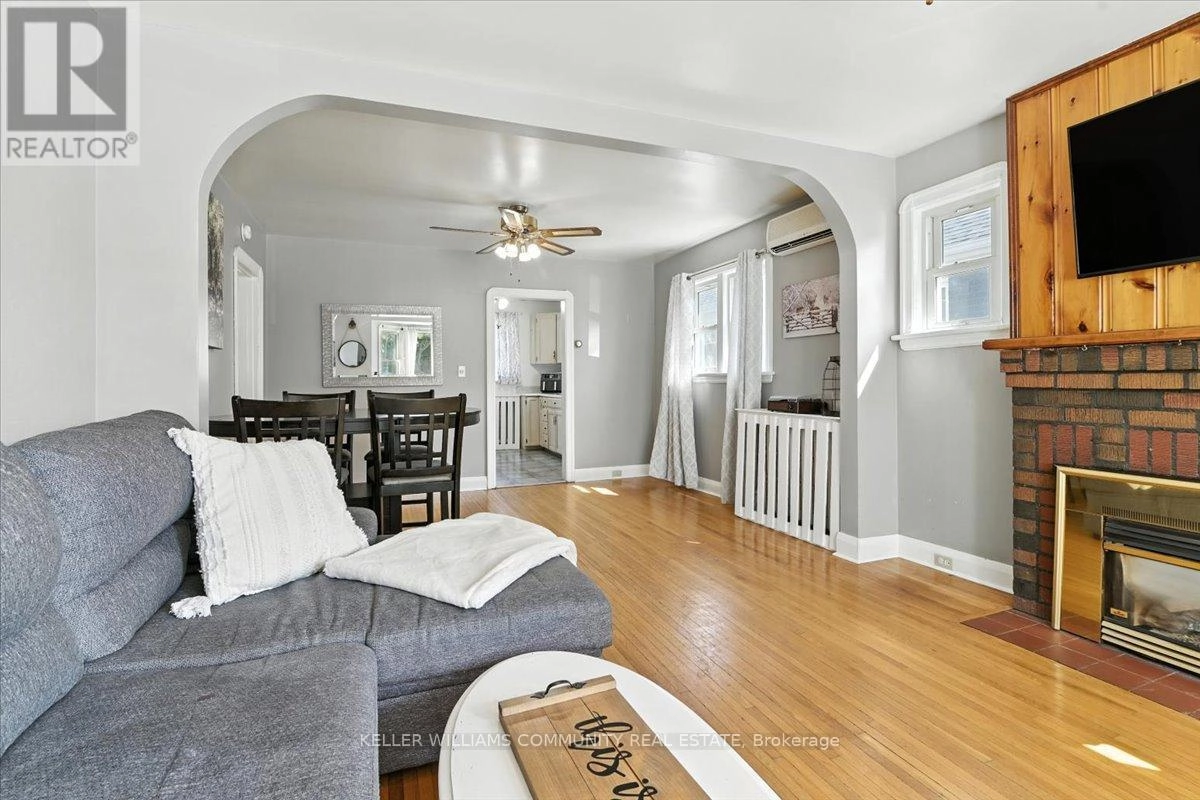 144 University Avenue E, Cobourg, Ontario K9A 1E1 - Photo 9 - X12352094