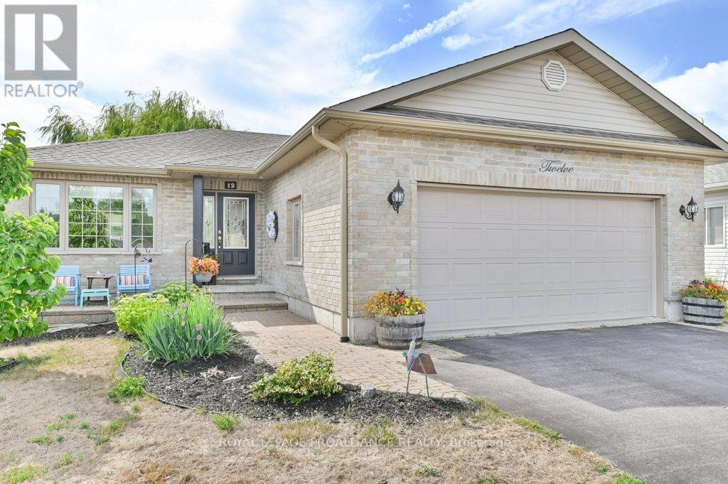 12 Stonegate Crescent, Quinte West, Ontario  K0K 2C0 - Photo 3 - X12352412