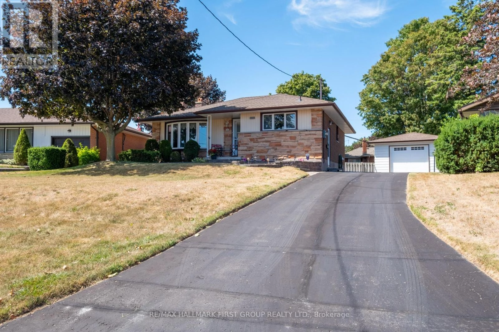 64 GATINEAU STREET, Oshawa, Ontario
