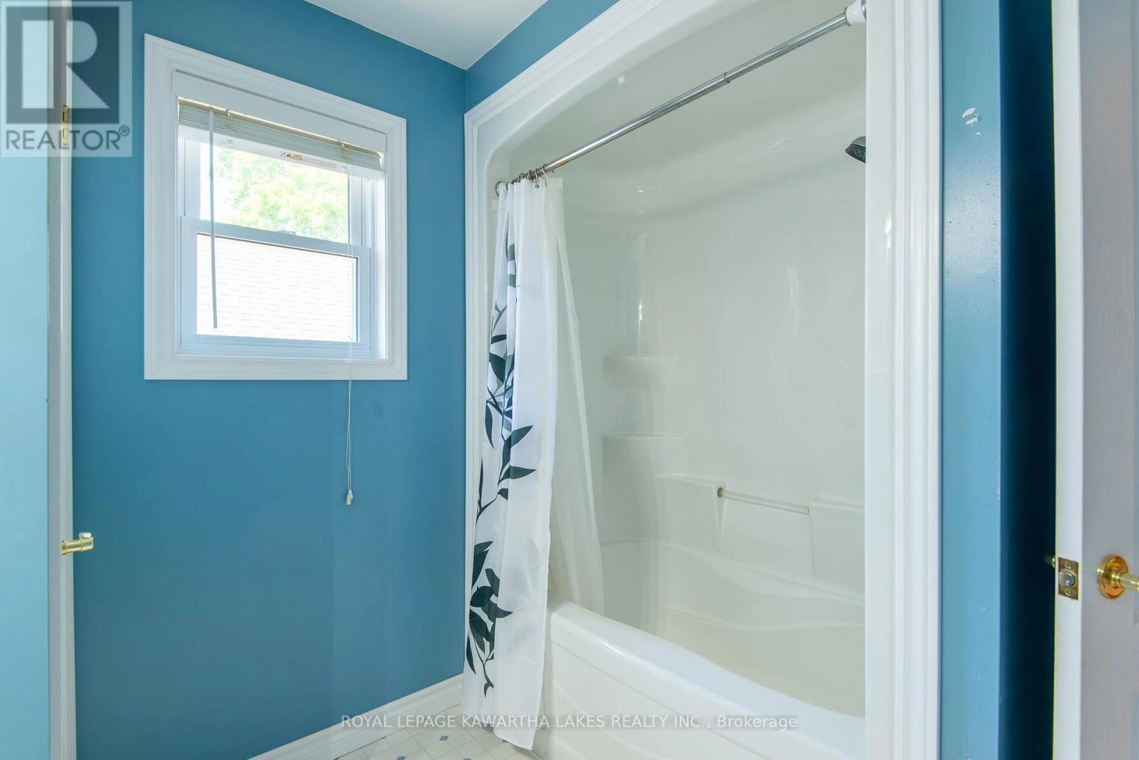 91 Glenelg Street W, Kawartha Lakes, Ontario K9V 2V8 - Photo 18 - X12352452