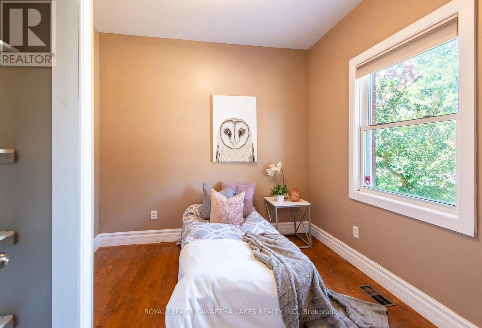 91 Glenelg Street W, Kawartha Lakes, Ontario K9V 2V8 - Photo 20 - X12352452