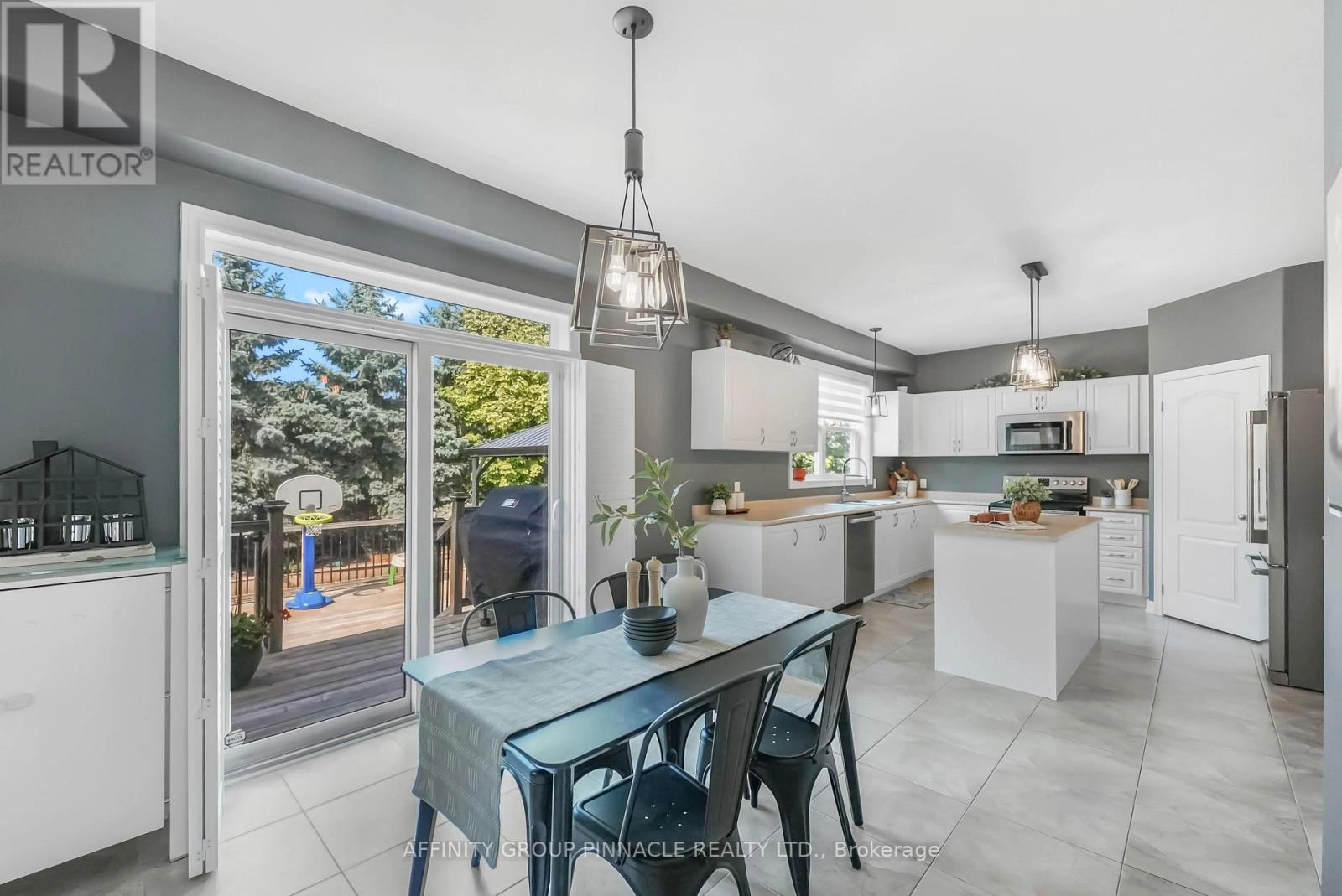 7 Brackendale Trail, Kawartha Lakes, Ontario K9V 0M2 - Photo 11 - X12352512