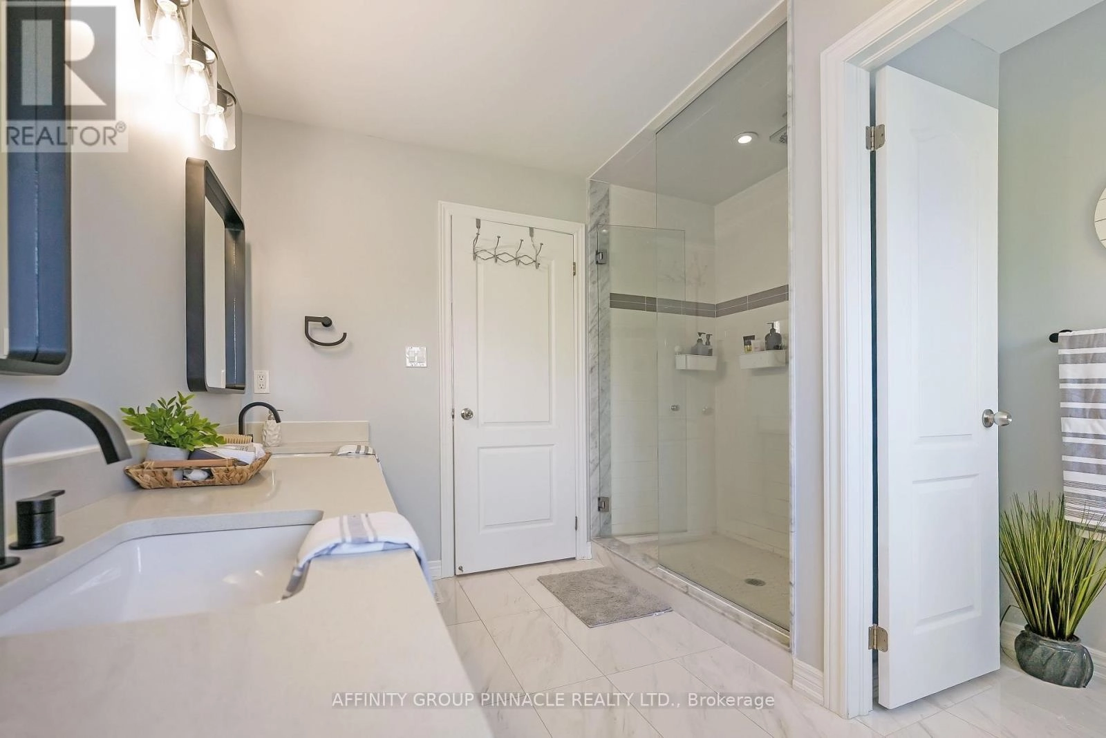 7 Brackendale Trail, Kawartha Lakes, Ontario K9V 0M2 - Photo 22 - X12352512