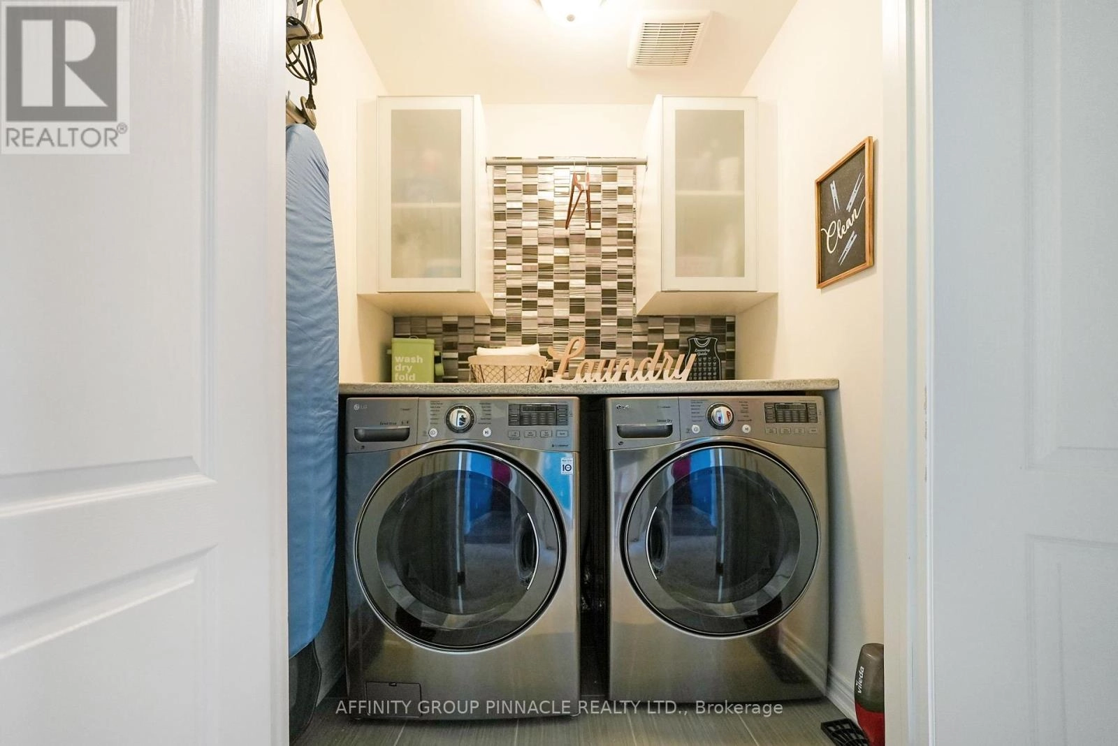 7 Brackendale Trail, Kawartha Lakes, Ontario K9V 0M2 - Photo 23 - X12352512