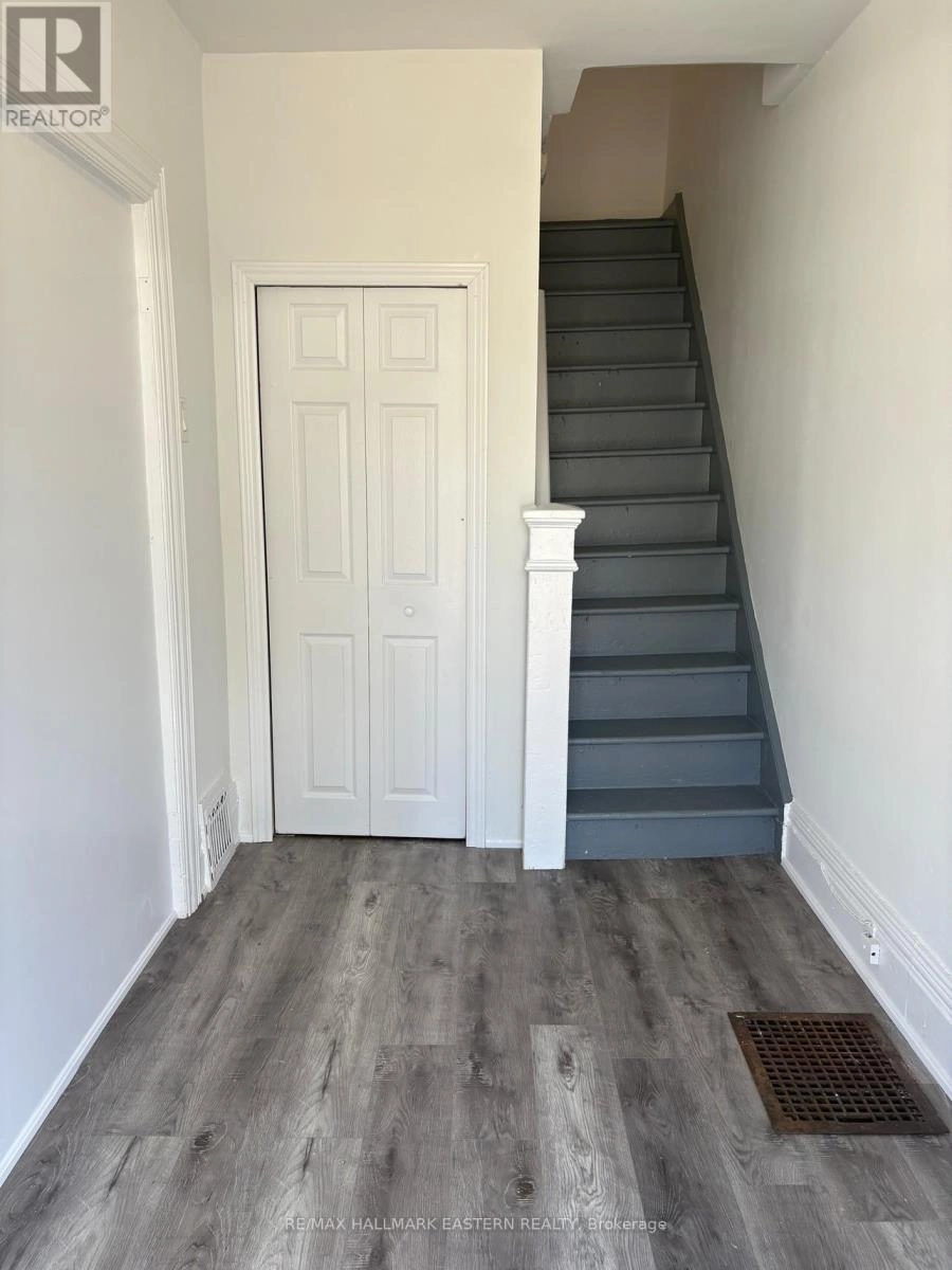 #2 - 581 Paterson Street, Peterborough Central, Ontario K9J 4P9 - Photo 11 - X12352549