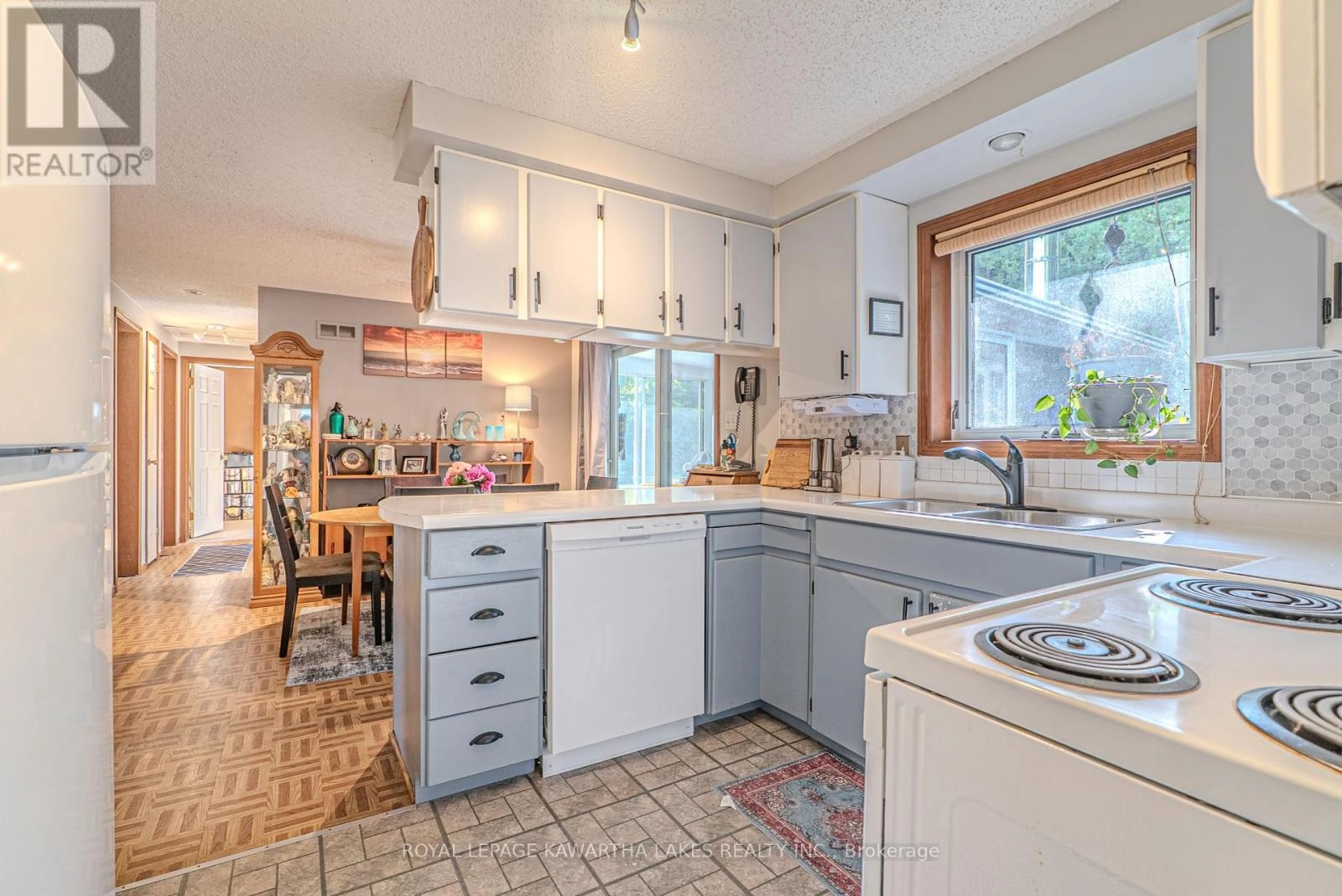 518 Balsam Lake Drive, Kawartha Lakes, Ontario K0M 2B0 - Photo 13 - X12352603