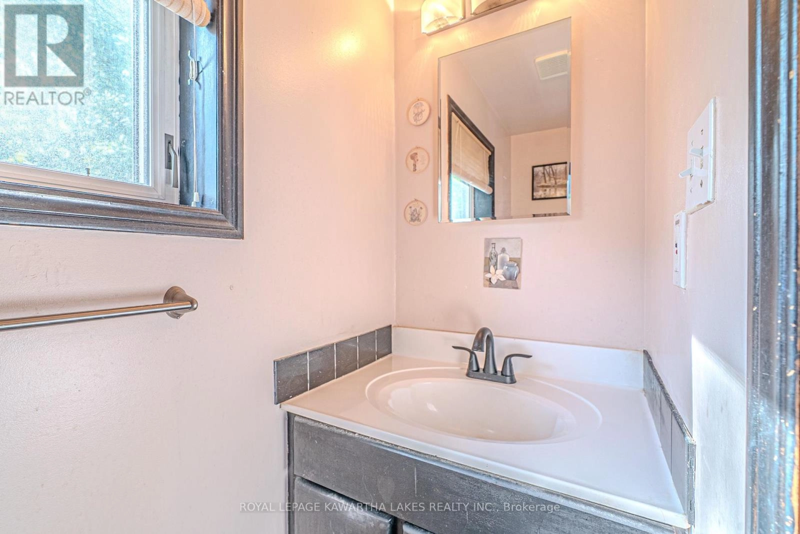 518 Balsam Lake Drive, Kawartha Lakes, Ontario K0M 2B0 - Photo 26 - X12352603