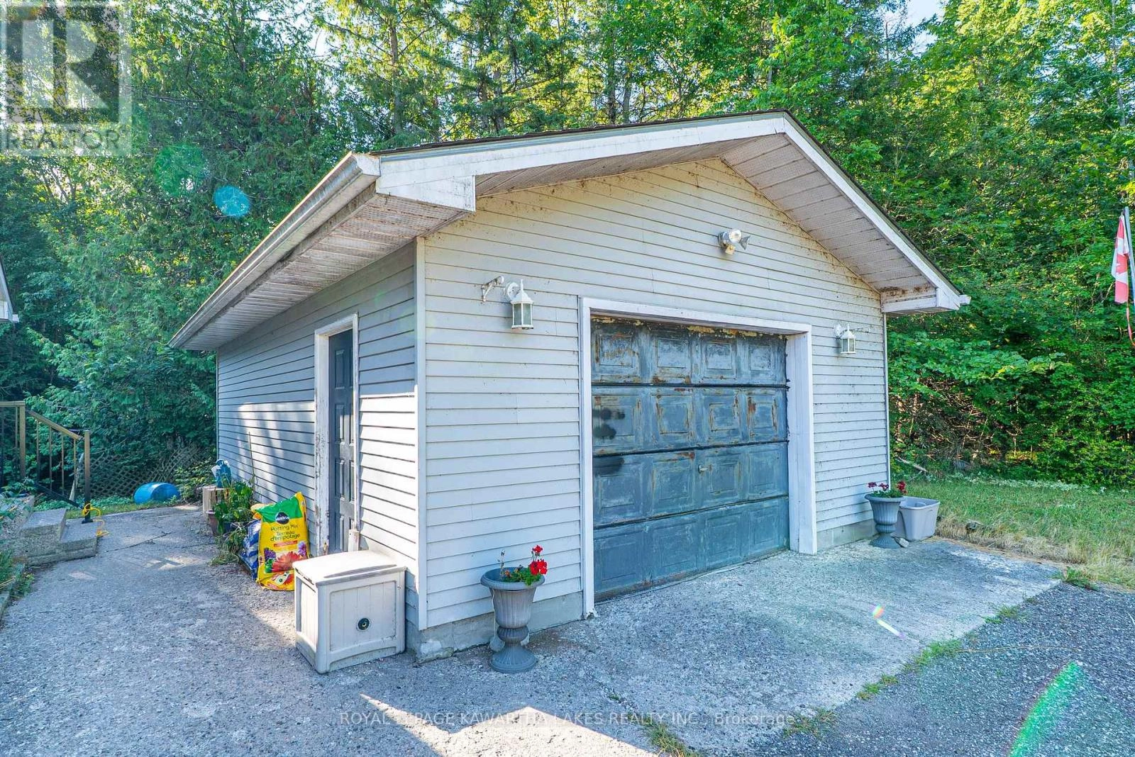 518 Balsam Lake Drive, Kawartha Lakes, Ontario K0M 2B0 - Photo 39 - X12352603