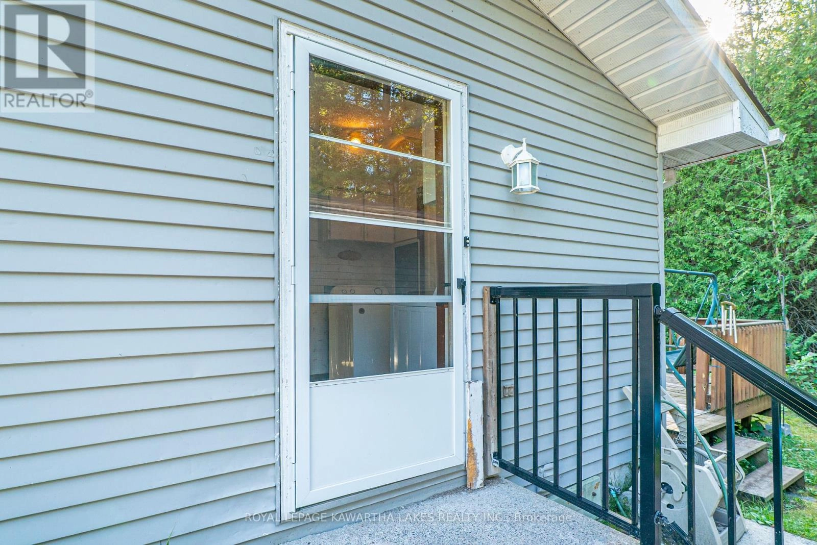 518 Balsam Lake Drive, Kawartha Lakes, Ontario K0M 2B0 - Photo 9 - X12352603