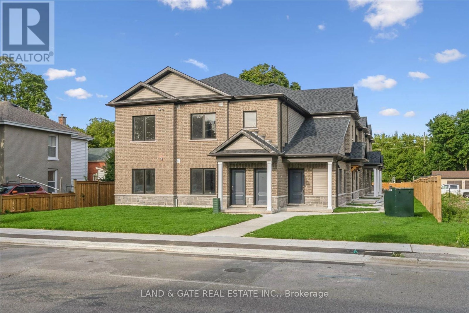 3 - 223 Albert Street, Oshawa, Ontario  L1H 4R6 - Photo 2 - E12352920