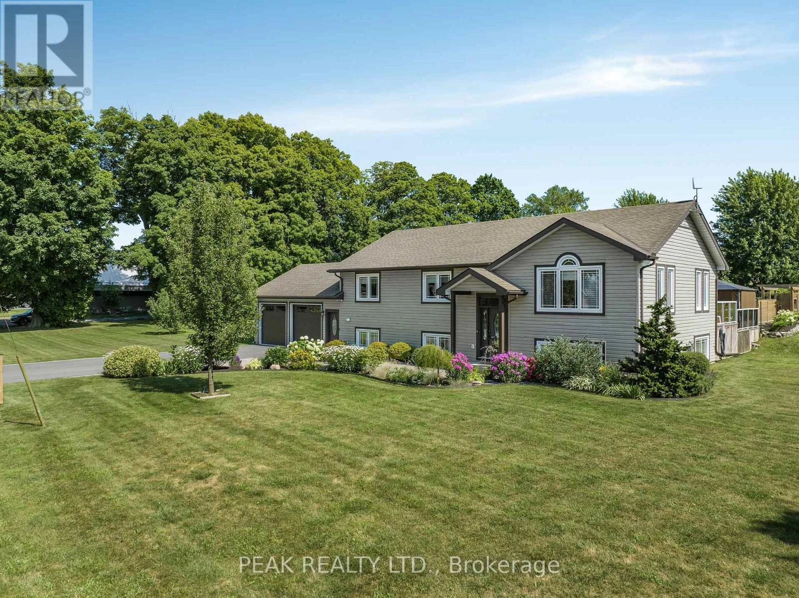 116 Prinyers Cove Crescent, Prince Edward County, Ontario  K0K 2T0 - Photo 2 - X12270291