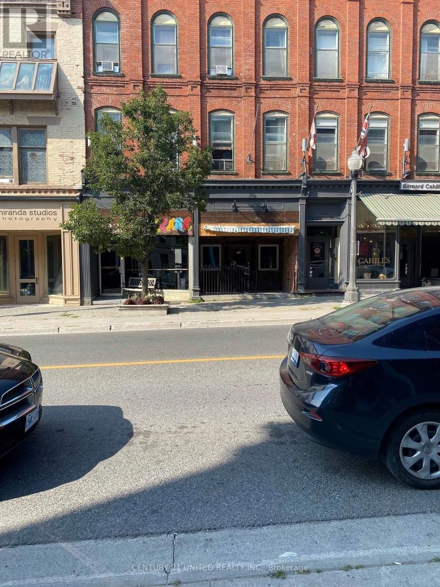 136 Hunter Street W, Peterborough Central, Ontario  K9H 2K8 - Photo 1 - X12077403