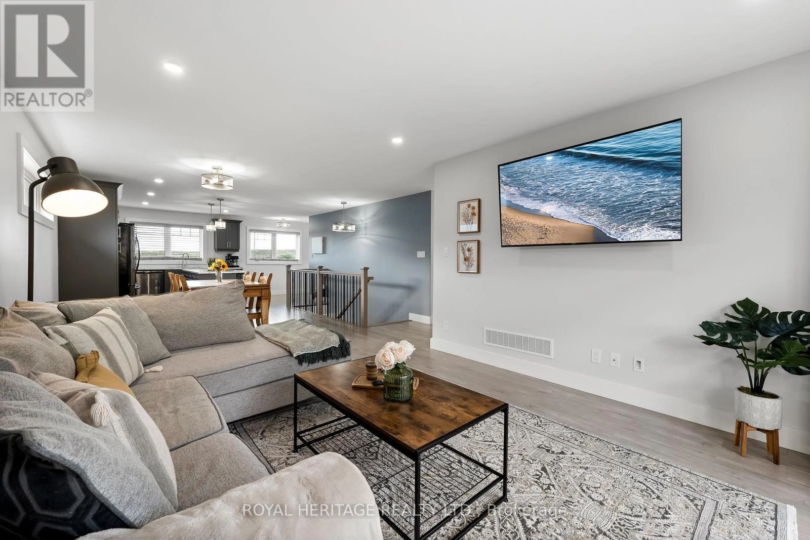 39 Caleb Crescent, Quinte West, Ontario K0K 2C0 - Photo 10 - X12353140