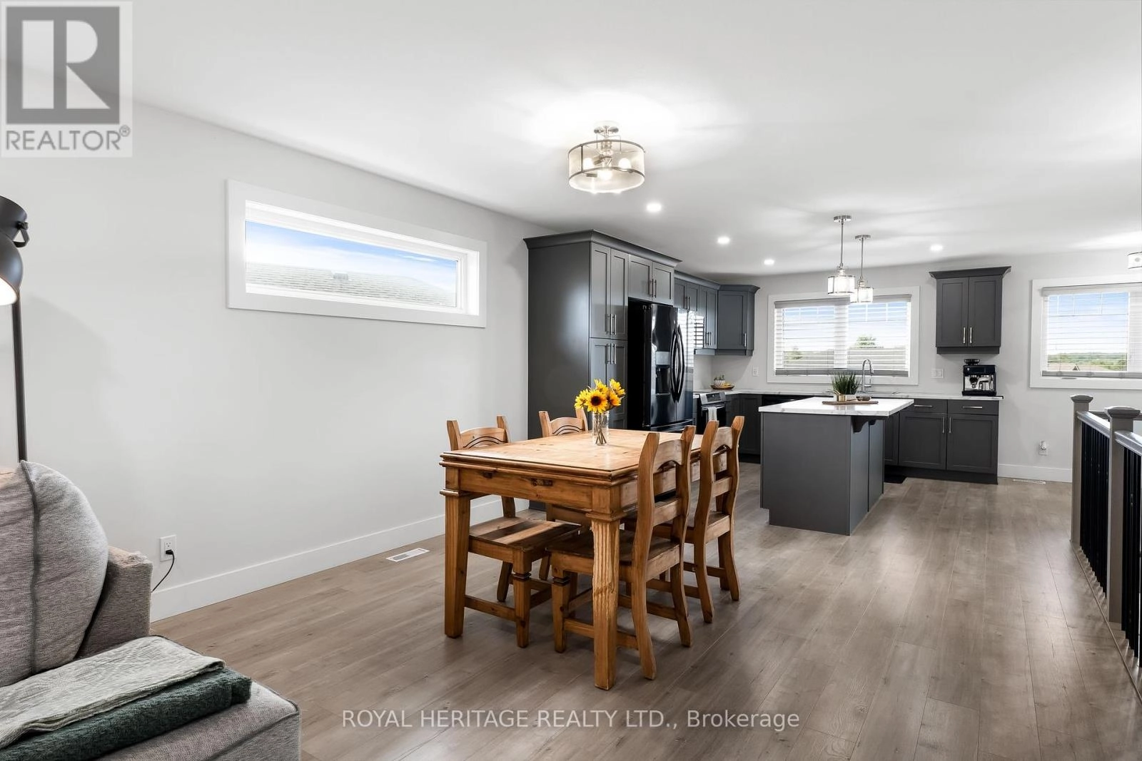 39 Caleb Crescent, Quinte West, Ontario K0K 2C0 - Photo 11 - X12353140