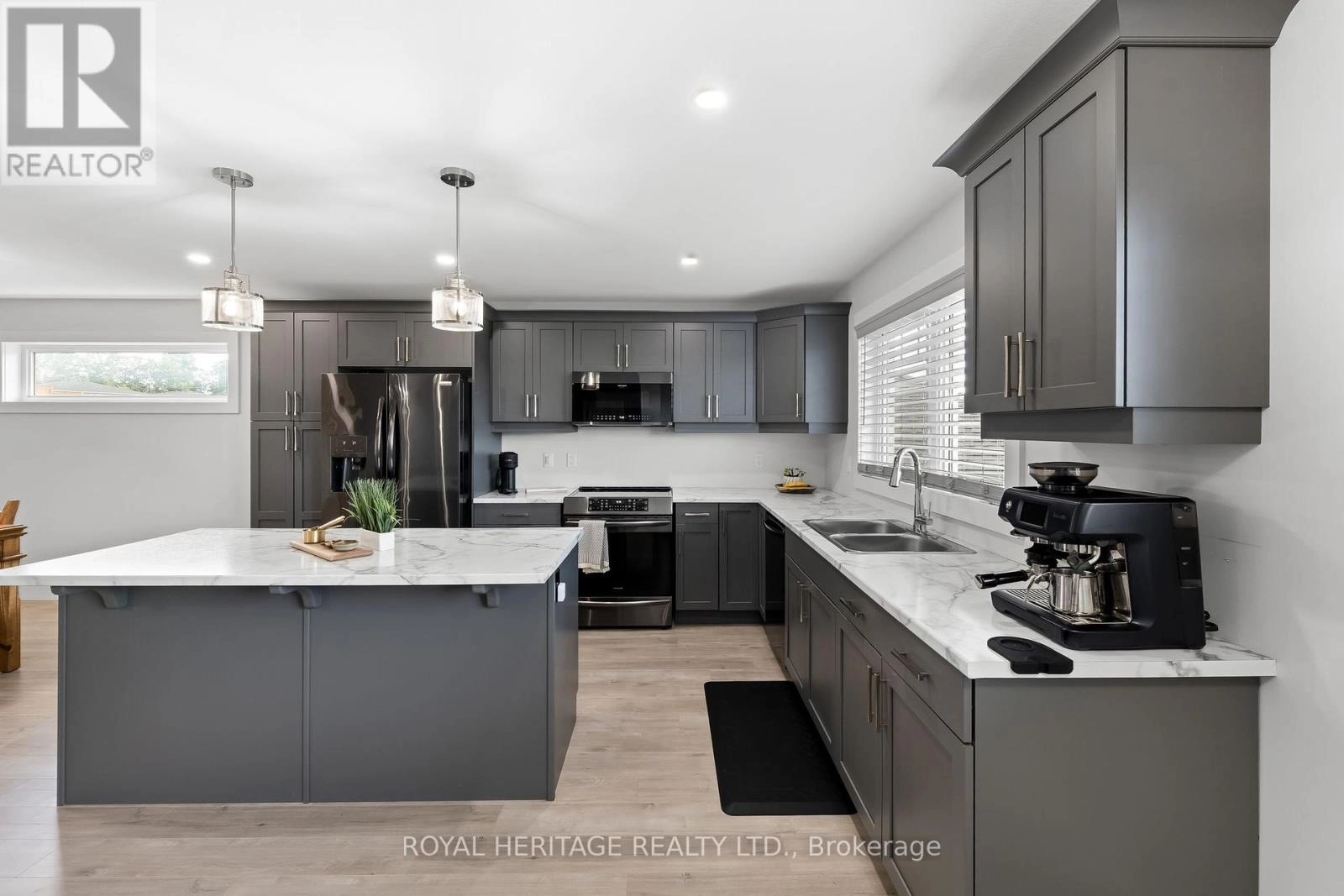 39 Caleb Crescent, Quinte West, Ontario K0K 2C0 - Photo 17 - X12353140