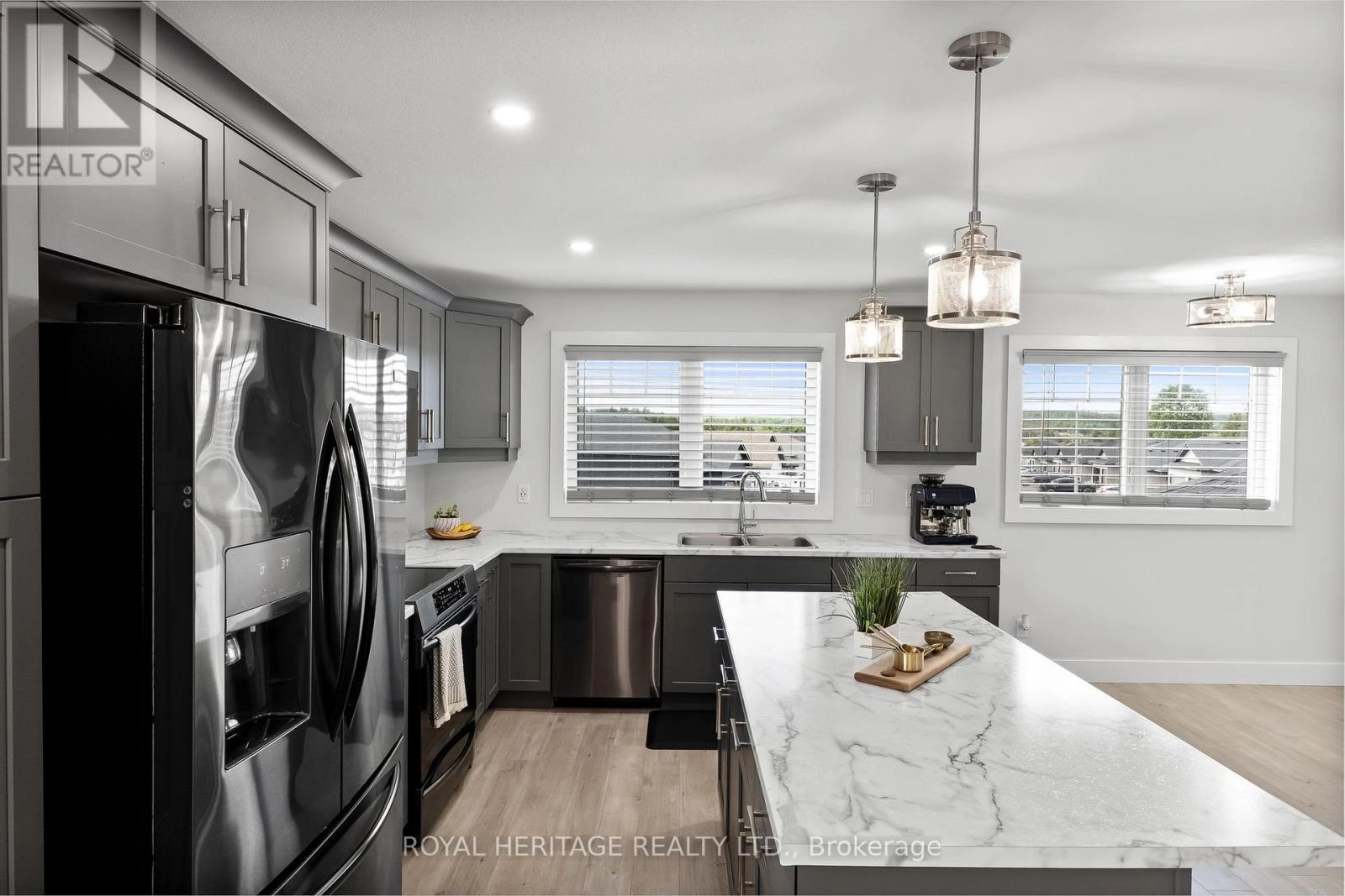 39 Caleb Crescent, Quinte West, Ontario K0K 2C0 - Photo 15 - X12353140